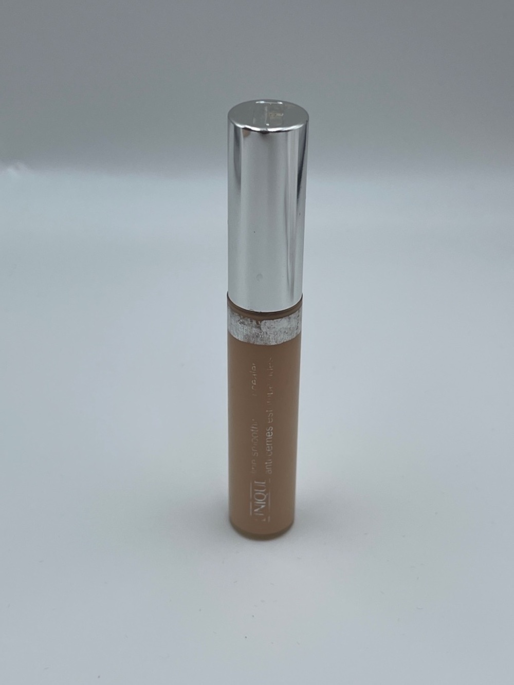 READ NEW Clinique Line Smoothing Concealer Shade 02 Light Full Size NO BOX 8g